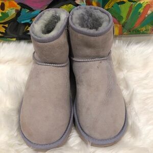 Ugg Short Suede Boots